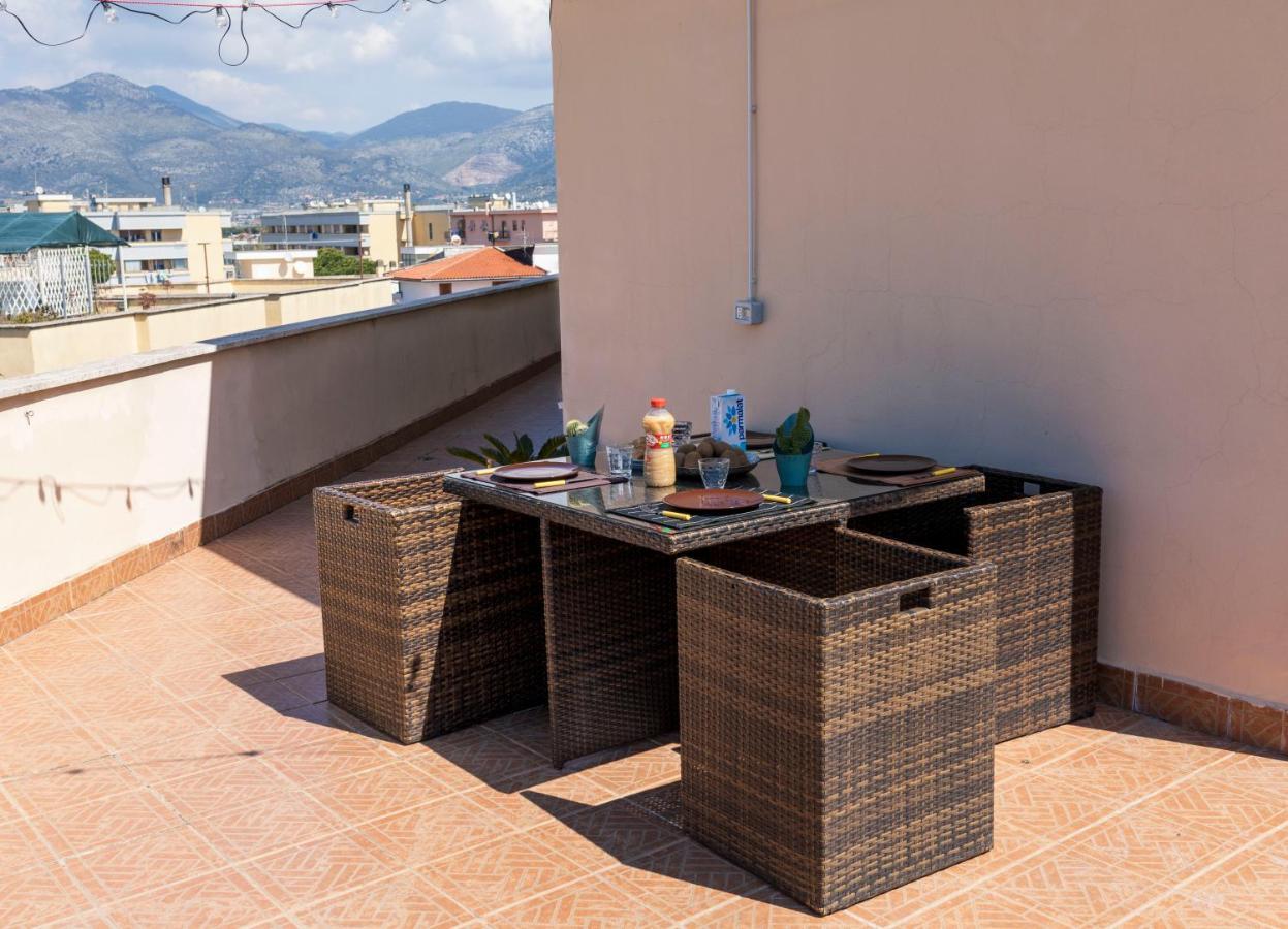 Incantevole Attico 1Minuto Dal Mare Wifi Netflix แตร์ราชินา ภายนอก รูปภาพ