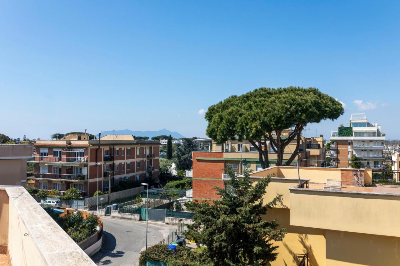 Incantevole Attico 1Minuto Dal Mare Wifi Netflix แตร์ราชินา ภายนอก รูปภาพ